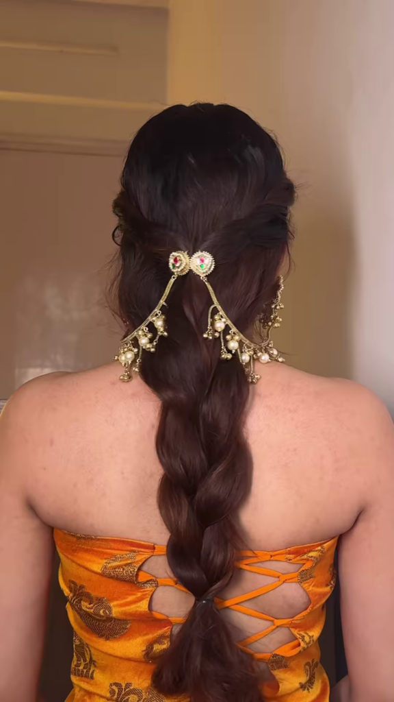 Elegant Gold-Toned Ear Chains (Kaan Chains/Mattals) with Floral Design and Pearl Drops - Photo 3
