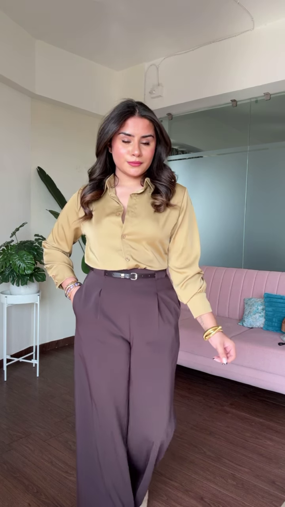 Elegant Satin Blouse with Twisted Front Detail and Long Sleeves - Photo 2