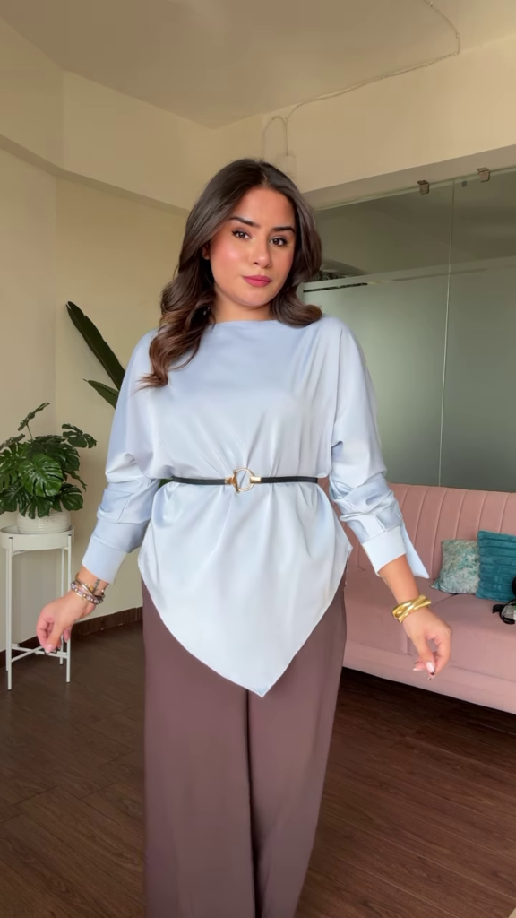 Elegant Satin Blouse with Twisted Front Detail and Long Sleeves - Photo 3