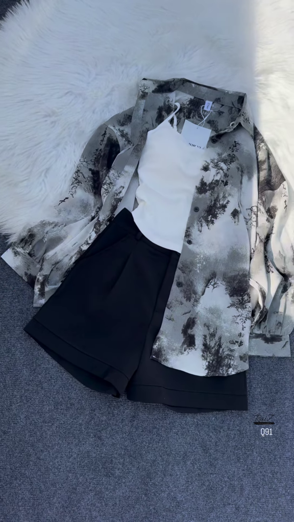 Floral Print Long-Sleeved Shirt with Tank Top and High-Waisted Shorts Set - Photo 4