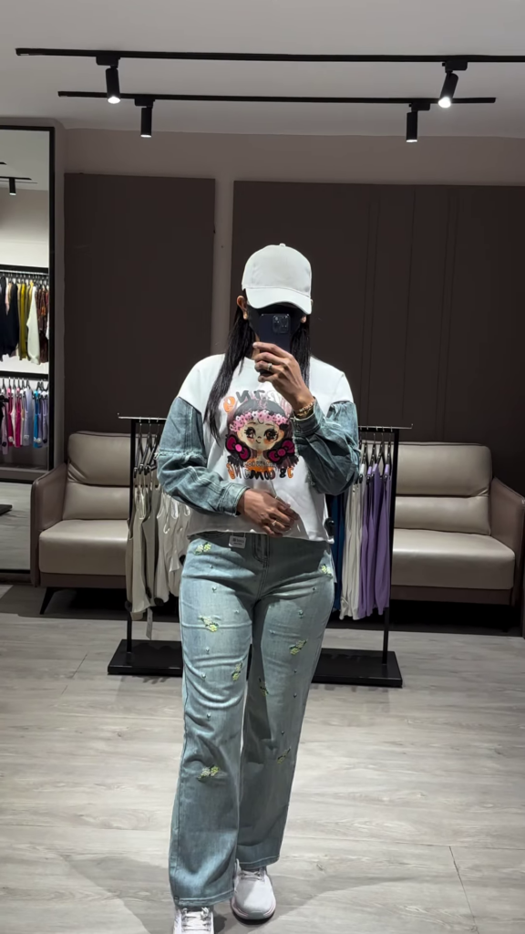 Casual Graphic Sweatshirt with Denim Sleeves and Embroidered Jeans Outfit - Photo 1
