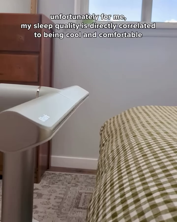 Personalized Bedside Cooling Fan with Adjustable Airflow - Photo 2