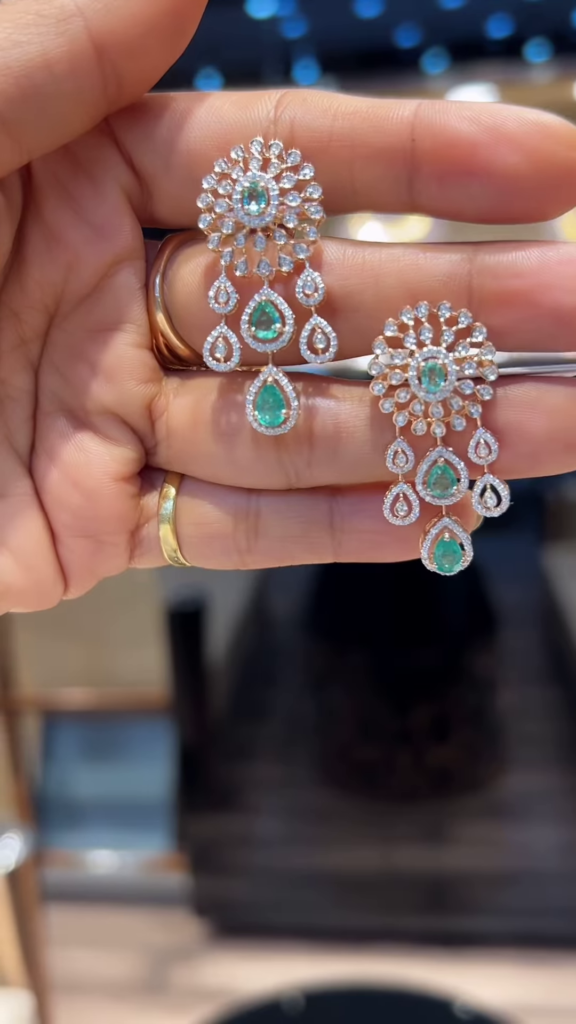 Exquisite Multi-Strand Diamond and Emerald Necklace in Gold Tone - Photo 3