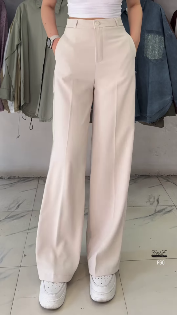 High-Waisted Wide-Leg Trousers in Solid Earth Tone - Photo 2