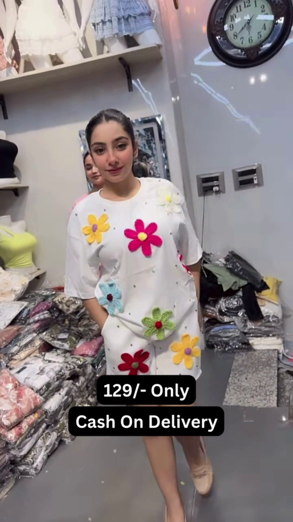 Cute Floral Appliqué Pajama Set with Short Sleeves and Shorts - Photo 4