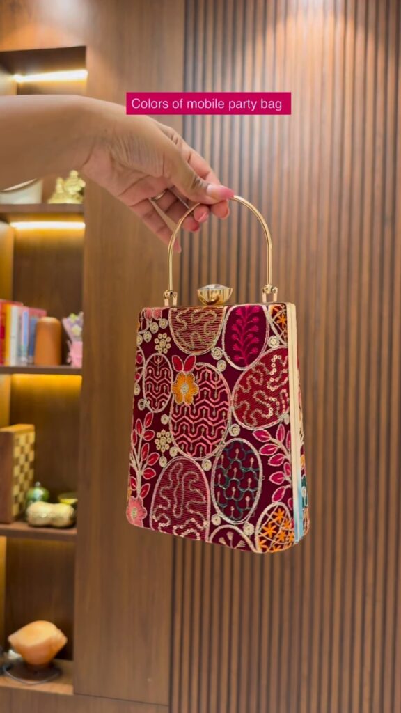 Vibrant Floral Embroidered Velvet Mobile Clutch – A Statement Evening Accessory - Photo 3