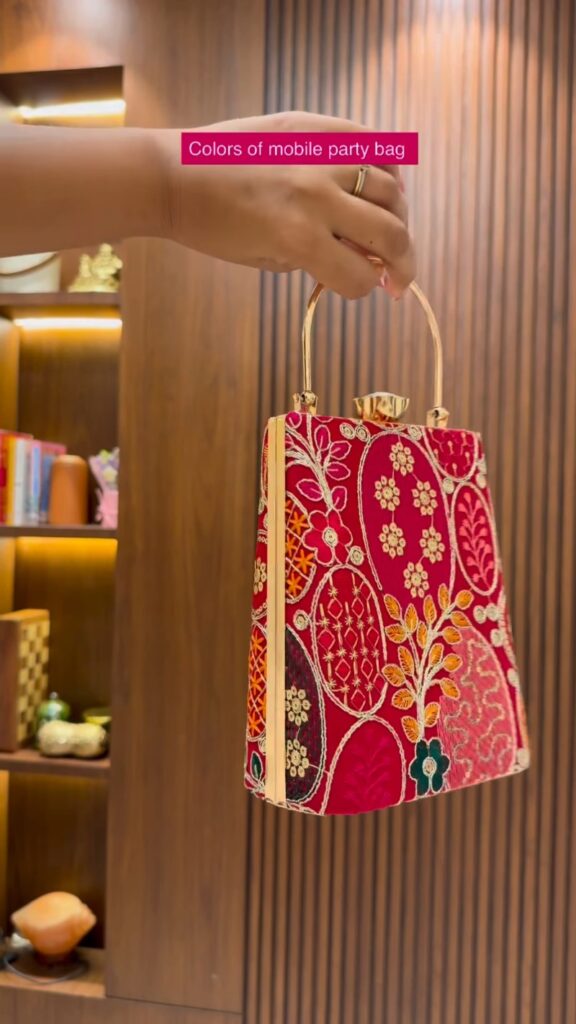 Vibrant Floral Embroidered Velvet Mobile Clutch – A Statement Evening Accessory - Photo 4