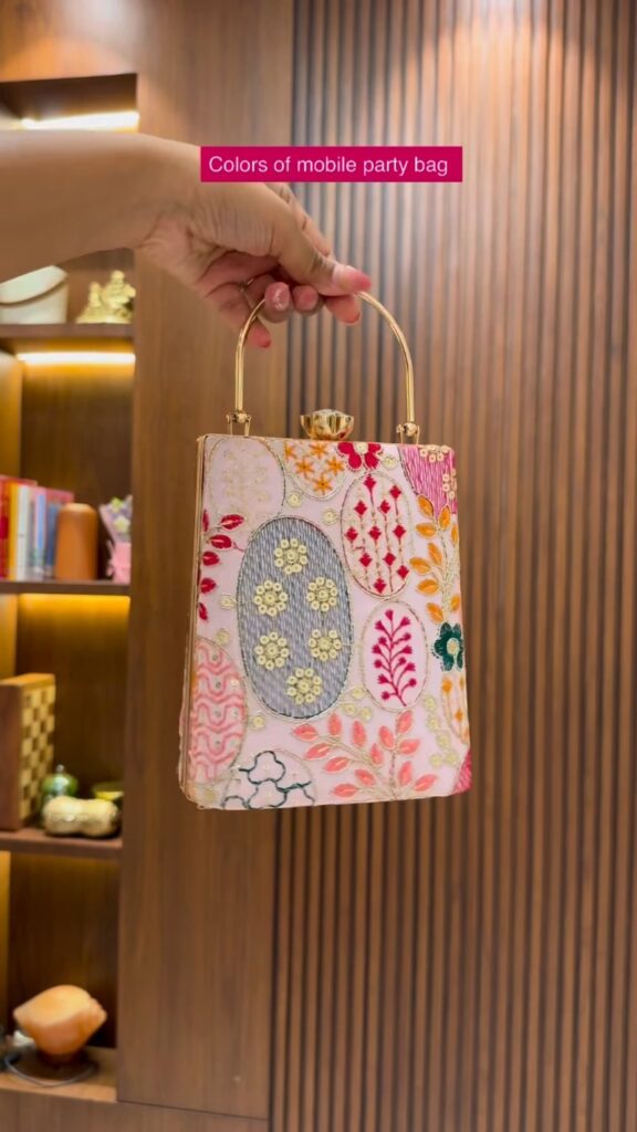Vibrant Floral Embroidered Velvet Mobile Clutch – A Statement Evening Accessory - Photo 5