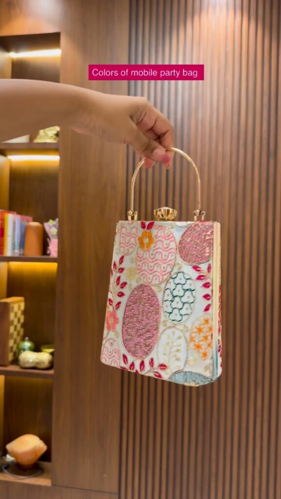 Vibrant Floral Embroidered Velvet Mobile Clutch – A Statement Evening Accessory - Photo 6